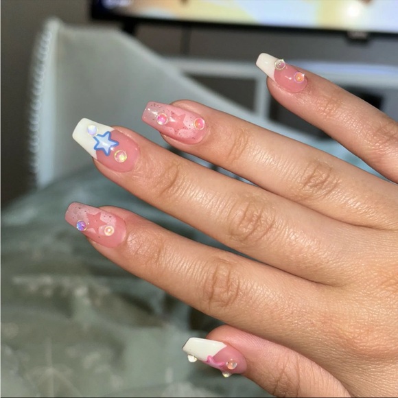 Cutesy Trendy Press-On - Picture 2 of 4